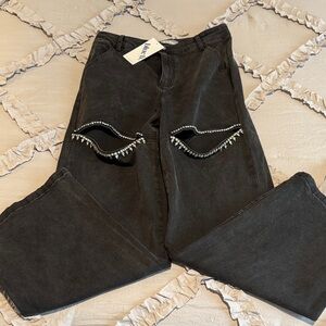 listing-status-banner